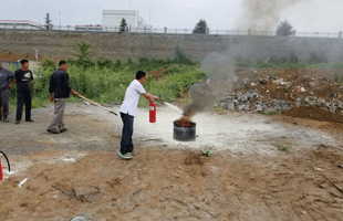 干粉滅火器實(shí)際操作